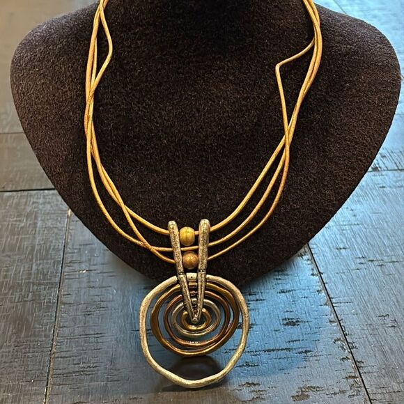 Vtg Mixed Metal Brass Copper Hammered Silver Necklace Concentric Circles Leather - Picture 2 of 6